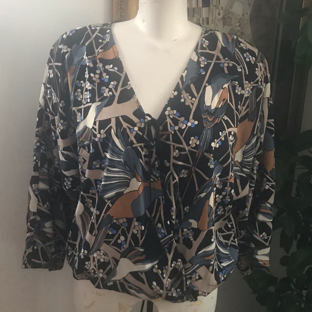 LE LIS Cross Body Top - Size Medium
